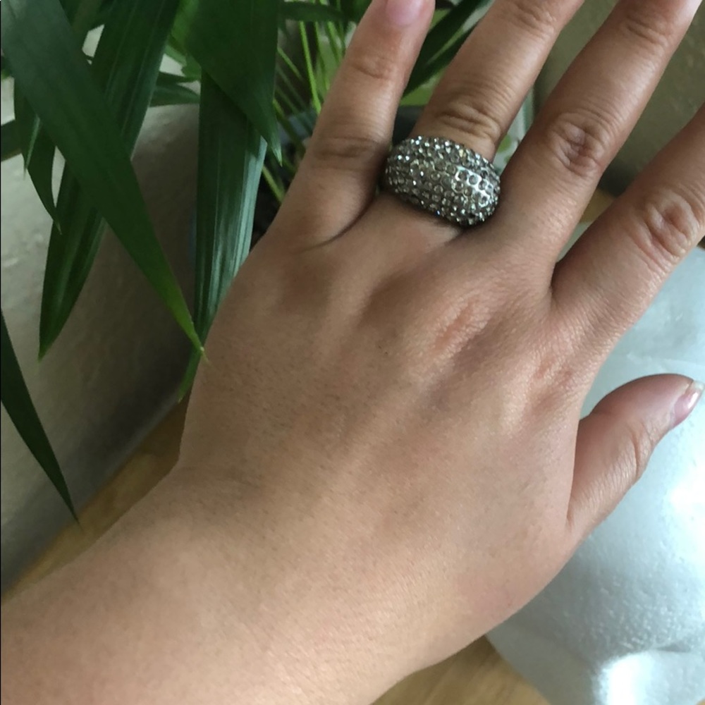 🏖Silver gunmetal rhinestone pre owned chunky ring